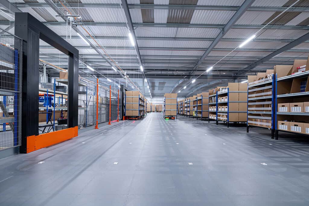 mezzanine floor with hitile flooring and AMR robots